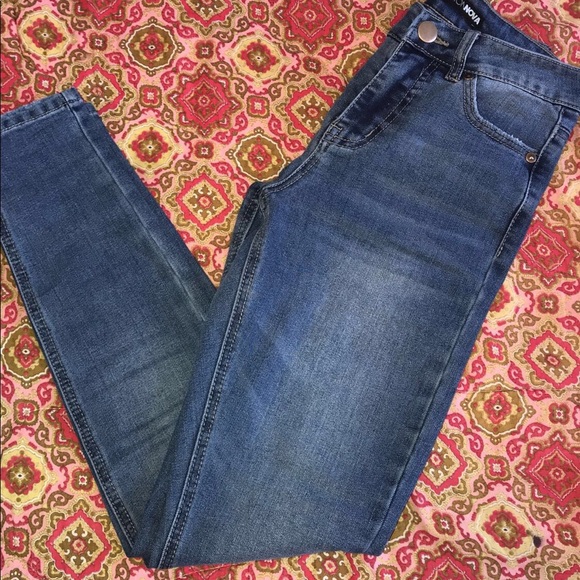 blue wash skinny jeans